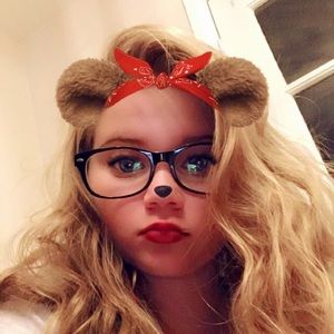 Meet your Posher, Kayla